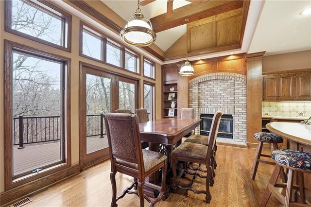 71 The Woodlands Drive, Gladstone, MO 64119
