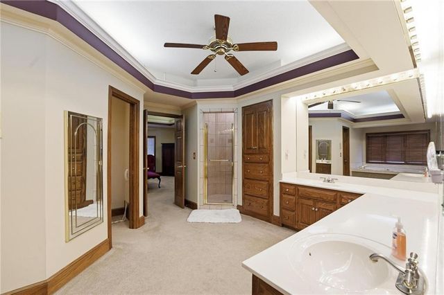 71 The Woodlands Drive, Gladstone, MO 64119