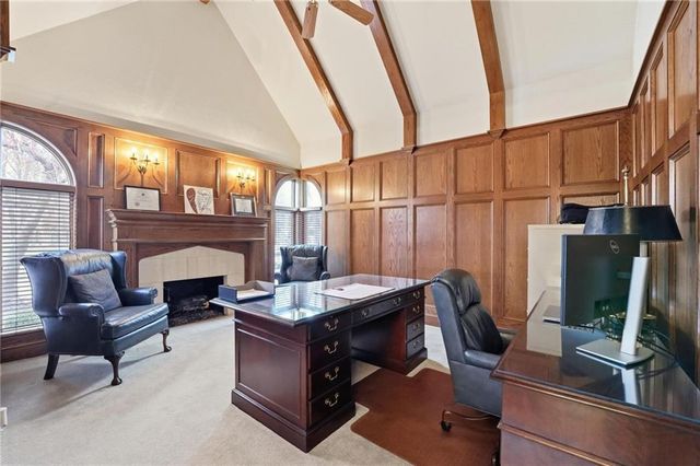 71 The Woodlands Drive, Gladstone, MO 64119