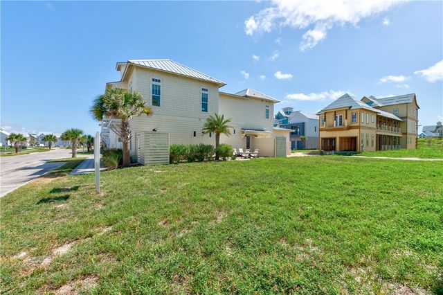 704 Sunrise Ave, Port Aransas, TX 78373