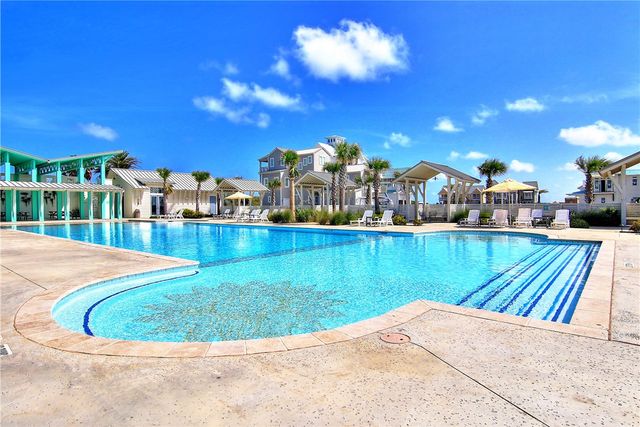 704 Sunrise Ave, Port Aransas, TX 78373