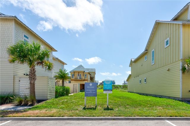 704 Sunrise Ave, Port Aransas, TX 78373
