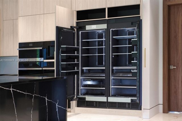 5903 SW 54th Ct, Davie, FL 33314