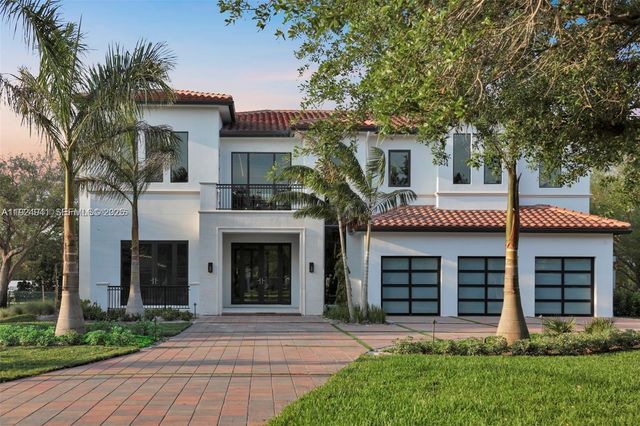 5903 SW 54th Ct, Davie, FL 33314