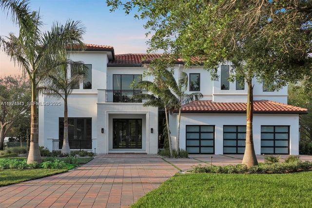 5903 SW 54th Ct, Davie, FL 33314