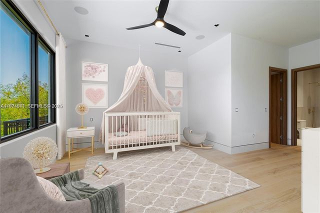 5903 SW 54th Ct, Davie, FL 33314