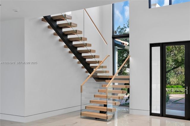 5903 SW 54th Ct, Davie, FL 33314