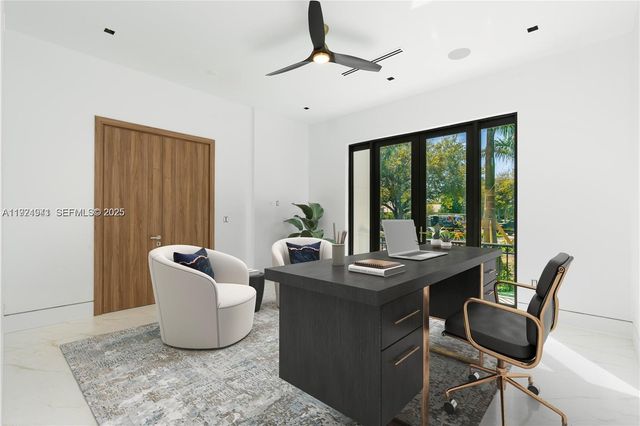 5903 SW 54th Ct, Davie, FL 33314