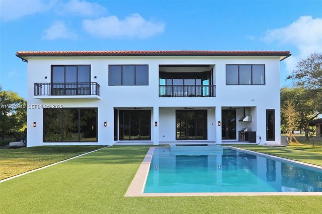 5903 SW 54th Ct, Davie, FL 33314