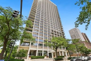 88 W Schiller Street 2907L, Chicago, IL 60610