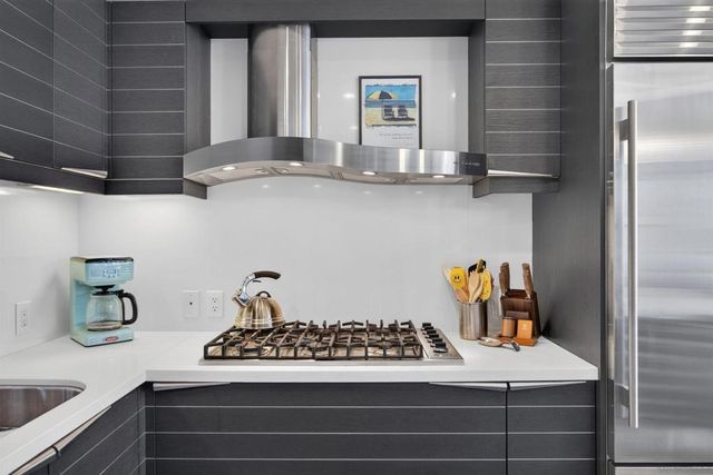 1325 Pacific 1102, San Diego, CA 92101