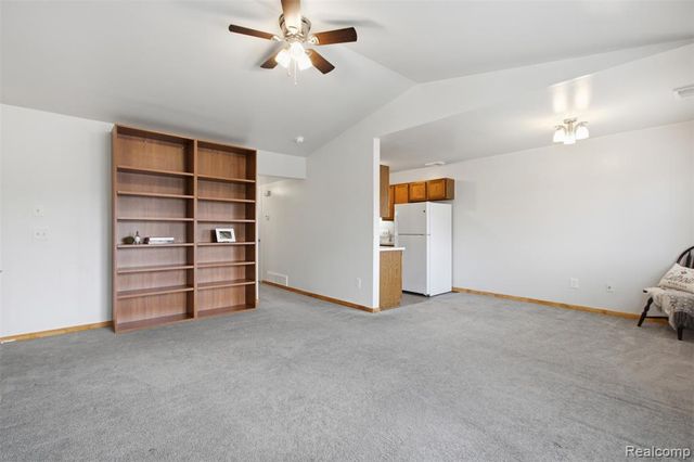 17447 Utica Oaks Lane, Roseville, MI 48066
