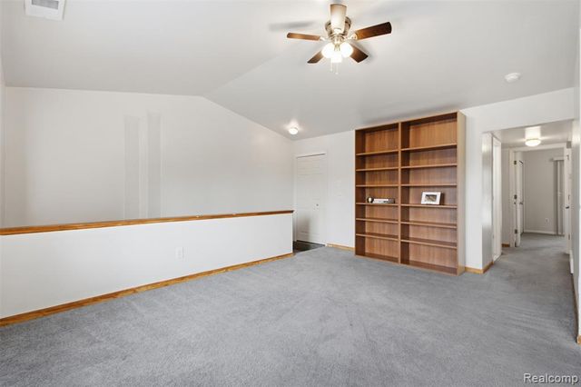 17447 Utica Oaks Lane, Roseville, MI 48066