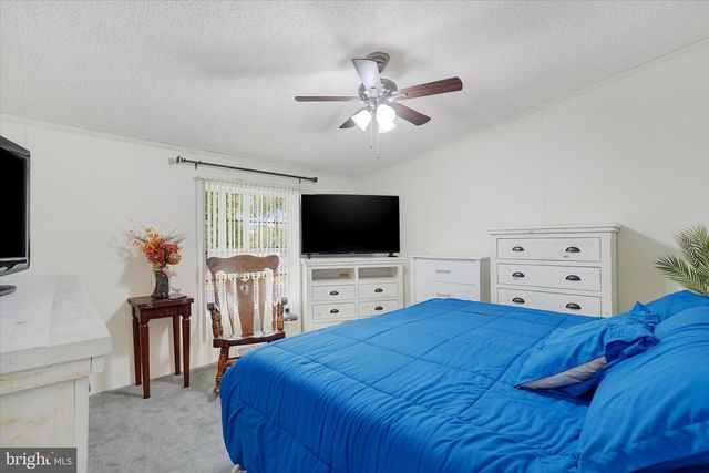 14 SPRUCE LN, Manchester, PA 17345