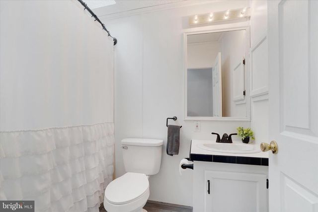 14 SPRUCE LN, Manchester, PA 17345