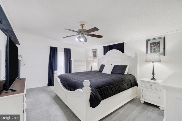 14 SPRUCE LN, Manchester, PA 17345