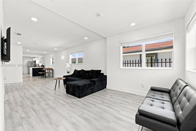 7026 NW 21st Avenue, Miami, FL 33147