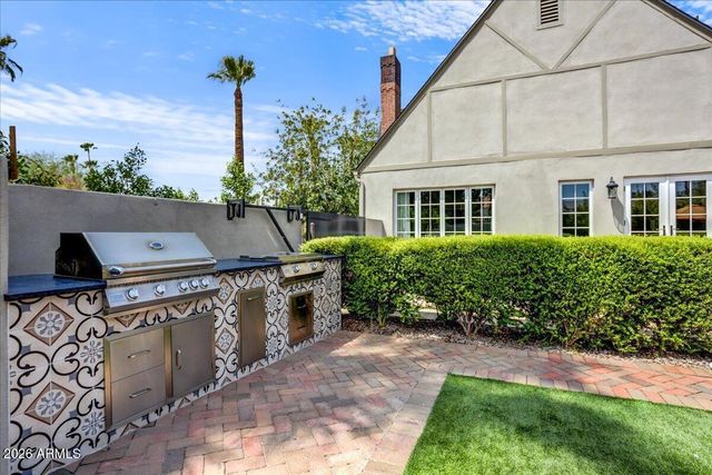 324 W MONTE VISTA Road, Phoenix, AZ 85003