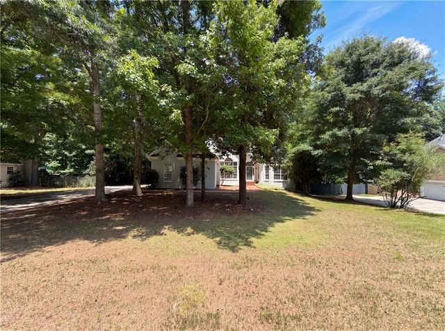 797 Deerwood Drive, Stockbridge, GA 30281
