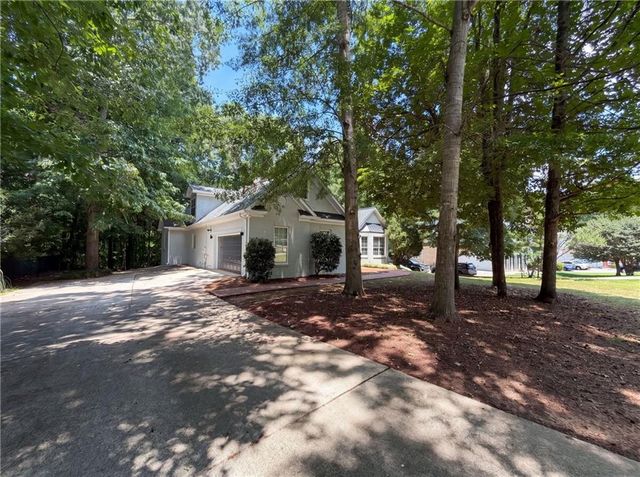 797 Deerwood Drive, Stockbridge, GA 30281