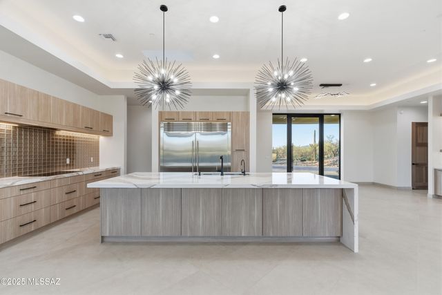 11961 N Mesquite Sunset Place, Oro Valley, AZ 85742