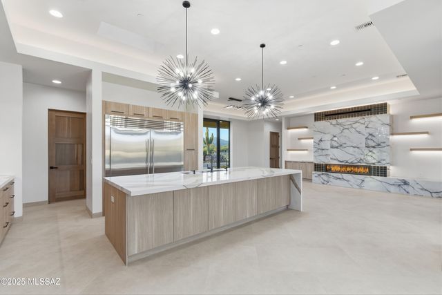 11961 N Mesquite Sunset Place, Oro Valley, AZ 85742