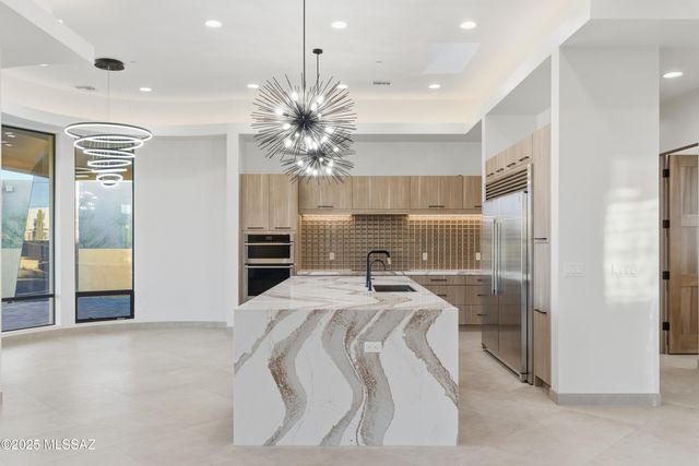 11961 N Mesquite Sunset Place, Oro Valley, AZ 85742