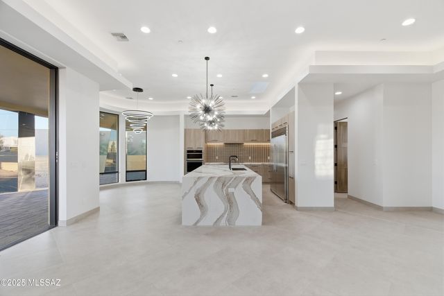 11961 N Mesquite Sunset Place, Oro Valley, AZ 85742