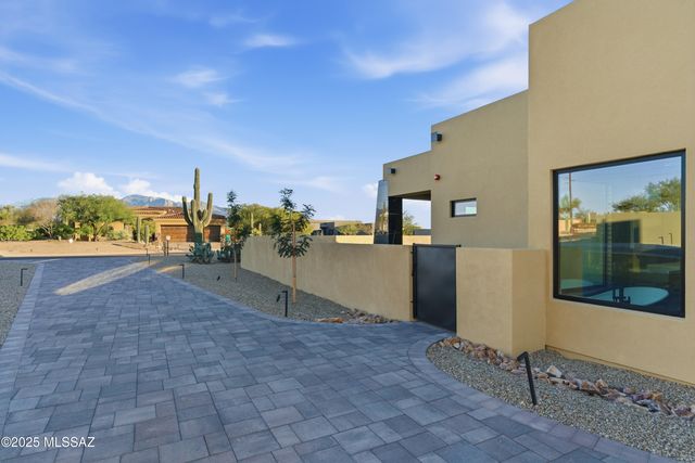 11961 N Mesquite Sunset Place, Oro Valley, AZ 85742