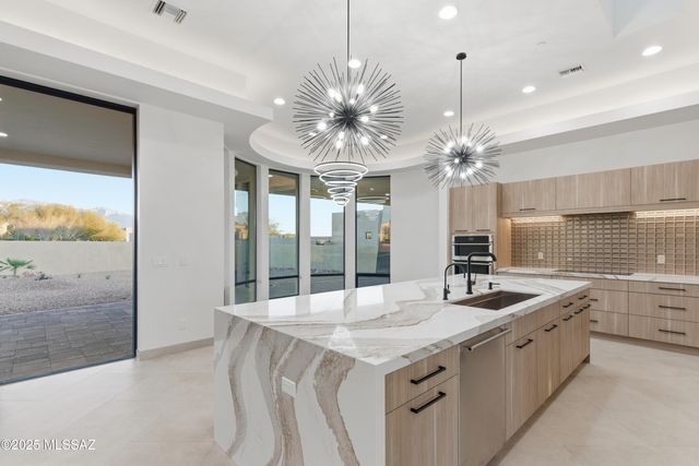 11961 N Mesquite Sunset Place, Oro Valley, AZ 85742