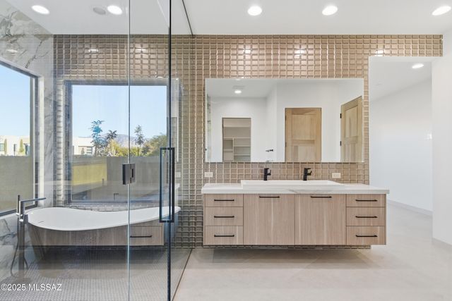 11961 N Mesquite Sunset Place, Oro Valley, AZ 85742