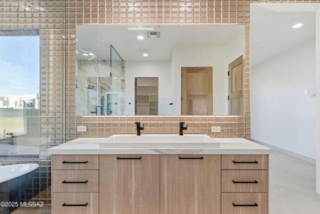 11961 N Mesquite Sunset Place, Oro Valley, AZ 85742