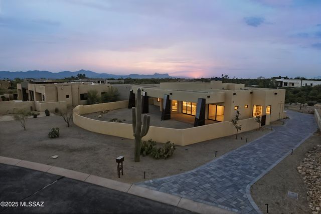11961 N Mesquite Sunset Place, Oro Valley, AZ 85742
