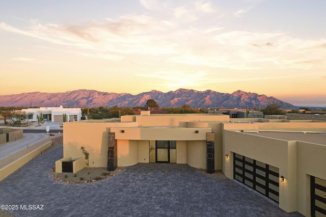 11961 N Mesquite Sunset Place, Oro Valley, AZ 85742