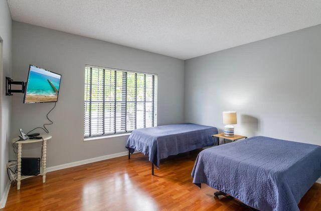 6666 MONTEGO BAY Boulevard E, Boca Raton, FL 33433