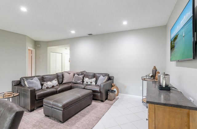 6666 MONTEGO BAY Boulevard E, Boca Raton, FL 33433