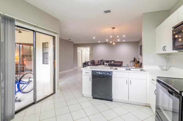 6666 MONTEGO BAY Boulevard E, Boca Raton, FL 33433