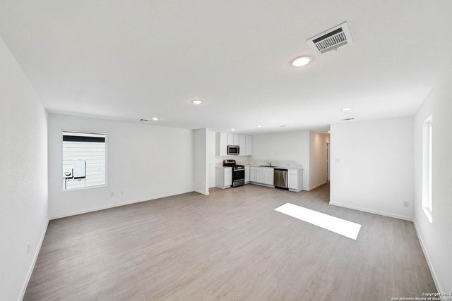 3822 GLADE CRK, San Antonio, TX 78245