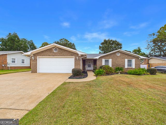 204 Scarborough Road, Centerville, GA 31028