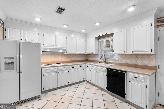 204 Scarborough Road, Centerville, GA 31028