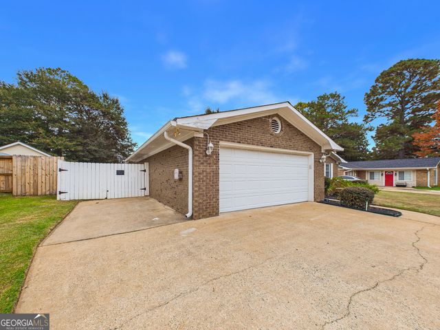 204 Scarborough Road, Centerville, GA 31028