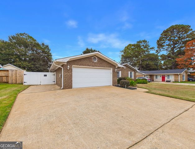 204 Scarborough Road, Centerville, GA 31028
