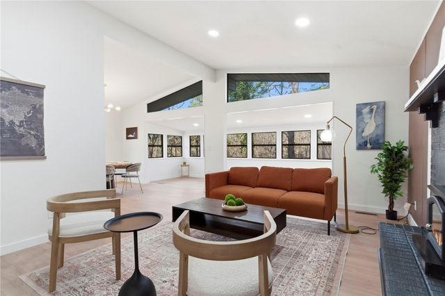 8 Platz Lane, Bella Vista, AR 72714