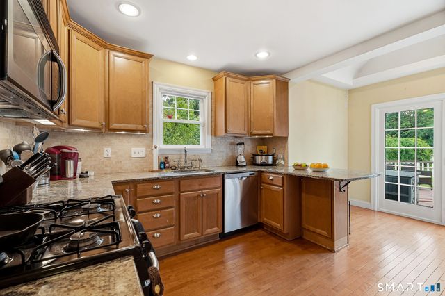 141 Elm Street, Windsor Locks, CT 06096