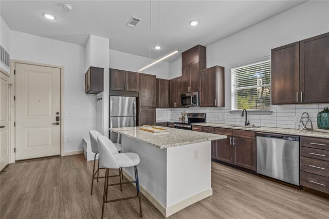 7455 W Camp Wisdom Road 2206, Dallas, TX 75236