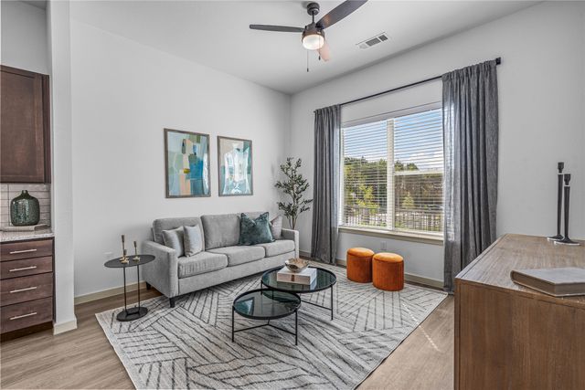 7455 W Camp Wisdom Road 2206, Dallas, TX 75236