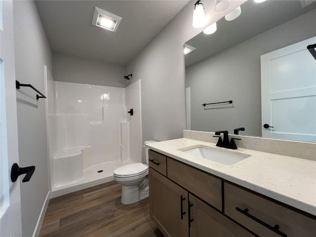 1311 E Gable Way, Tiffin, IA 52317