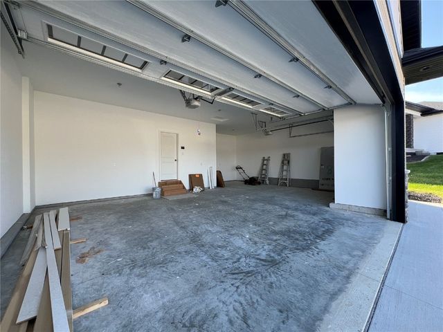 1311 E Gable Way, Tiffin, IA 52317