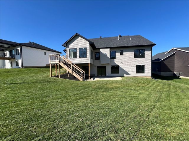 1311 E Gable Way, Tiffin, IA 52317