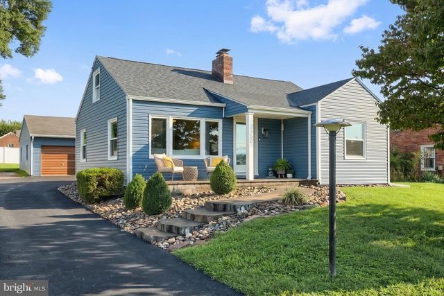 2350 PLEASANT VIEW DR, York, PA 17406